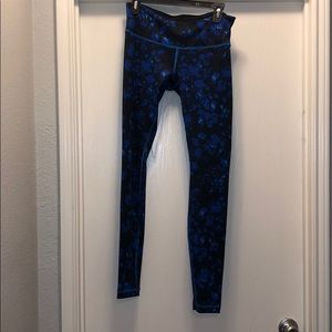 Lululemon size 8 Wunder Under Leggings
